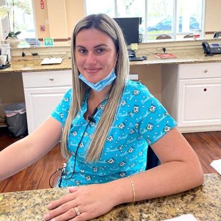 Yaremis Martinez, Receptionist